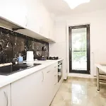 Smart 4* Bucharest